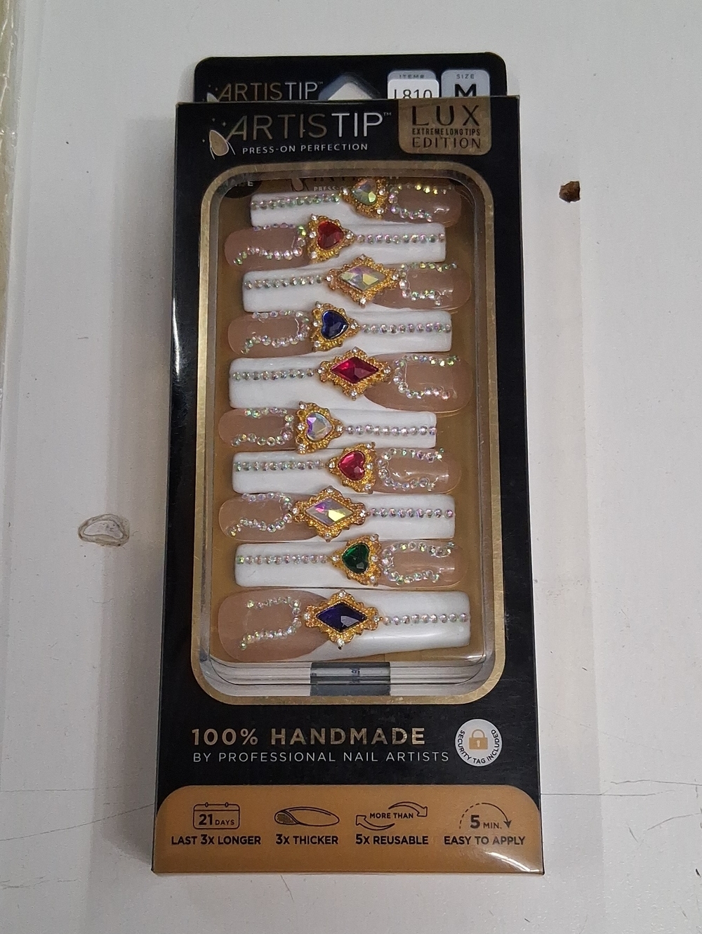 artis ARTISTIP Black Press-On Nail Packaging